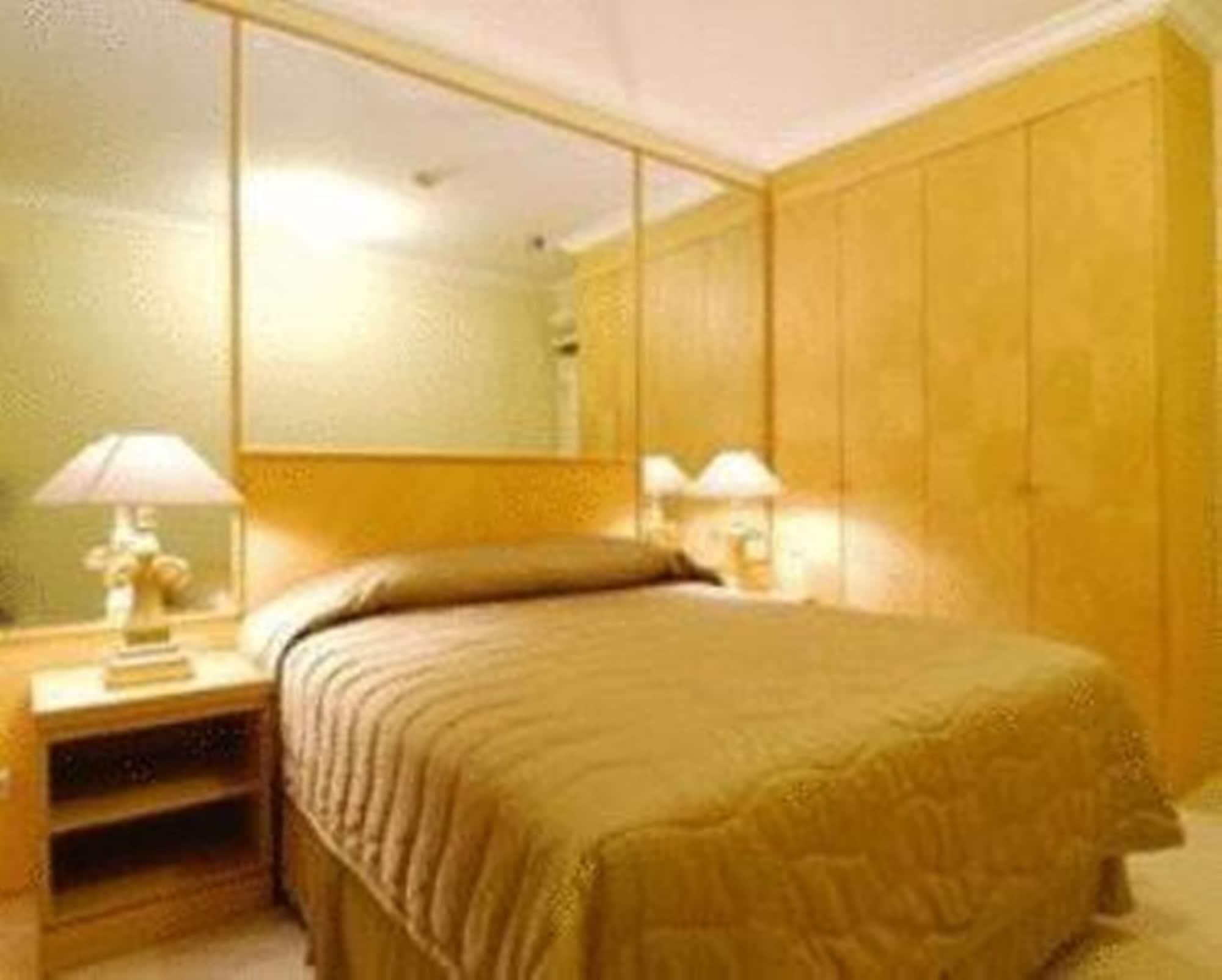 Batavia Hotel & Serviced Apartments Jakarta Jacarta Exterior foto