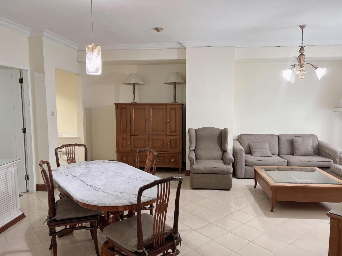 Batavia Hotel & Serviced Apartments Jakarta Jacarta Exterior foto