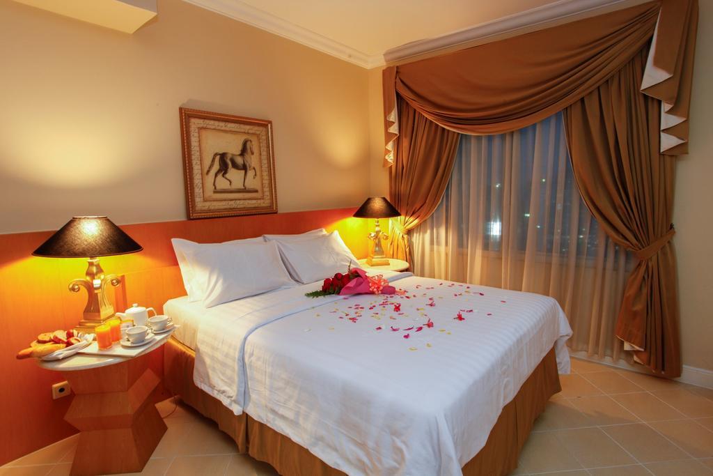 Batavia Hotel & Serviced Apartments Jakarta Jacarta Exterior foto